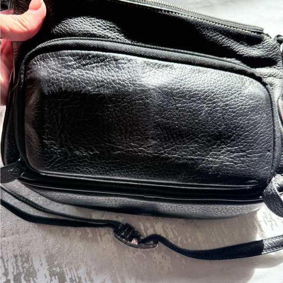 Brighton Leather Croc Embossed Crossbody Bag Black Brown - Picture 8 of 9